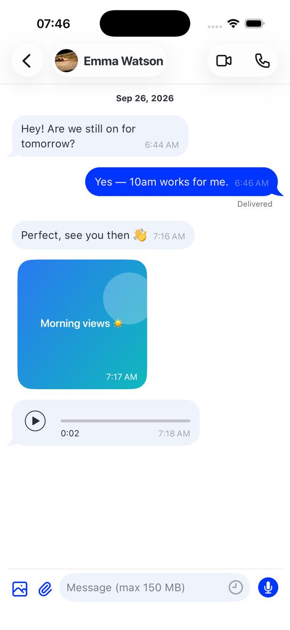 A chat with text messages, a photo, a voice note and the message field with attachment buttons
